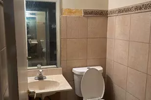 1247 Cambridge Ct, Philadelphia, PA 19123 - Photo 6