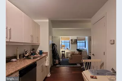 219 S 18th Street #405A, Philadelphia, PA 19103 - Photo 2