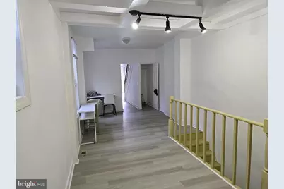 1009 W Susquehanna Avenue, Philadelphia, PA 19122 - Photo 8