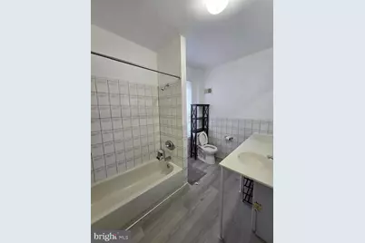 1009 W Susquehanna Avenue, Philadelphia, PA 19122 - Photo 32