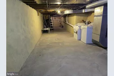 1009 W Susquehanna Avenue, Philadelphia, PA 19122 - Photo 16