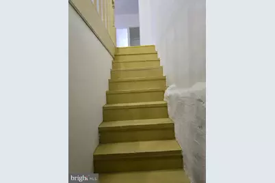 1009 W Susquehanna Avenue, Philadelphia, PA 19122 - Photo 14