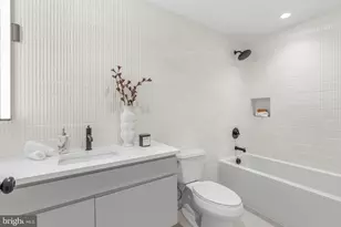 635 7th Street N, Philadelphia, PA 19123 - Photo 14