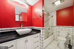 2001 Hamilton St, Philadelphia, PA 19130 - Photo 12