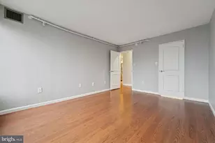 2001 Hamilton St, Philadelphia, PA 19130 - Photo 8