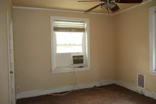 6386 Sherwood Rd, Philadelphia, PA 19151 - Photo 10