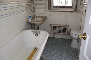 6386 Sherwood Rd, Philadelphia, PA 19151 - Photo 16