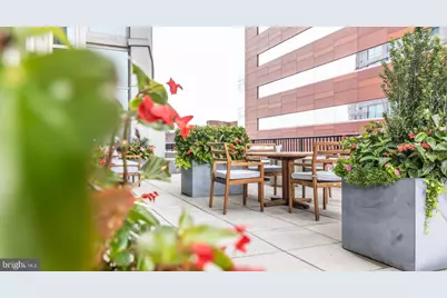 202 W Washington Square #2403, Philadelphia, PA 19106 - Photo 18