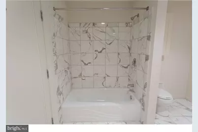 201-8 N 8th Street #703, Philadelphia, PA 19106 - Photo 14