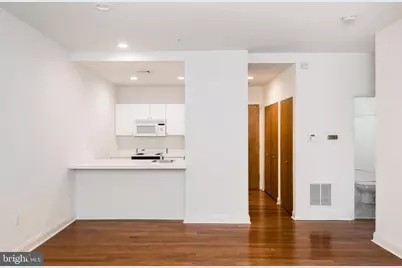 1600-4 Walnut Street #304, Philadelphia, PA 19103 - Photo 6