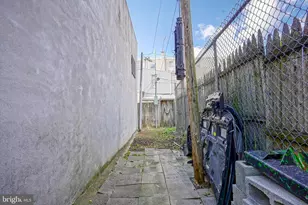 2005 E Sergeant St, Philadelphia, PA 19125 - Photo 30