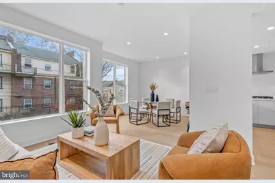 635 7th Street N #B2B, Philadelphia, PA 19123 - Photo 2