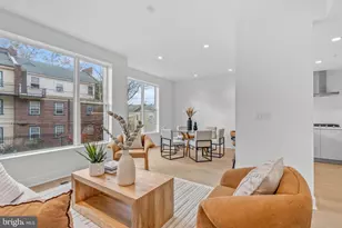 635 7th Street N, Philadelphia, PA 19123 - Photo 2