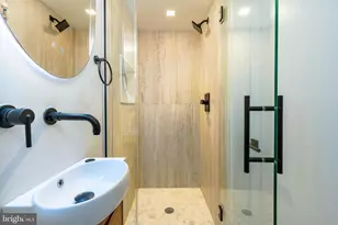 250 Gate St, Philadelphia, PA 19128 - Photo 10