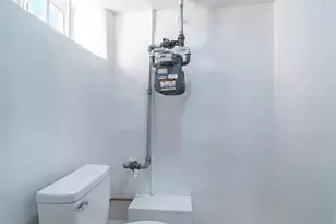 8659 Fayette St, Philadelphia, PA 19150 - Photo 38