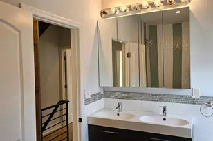 2100 Cross St, Philadelphia, PA 19146 - Photo 20