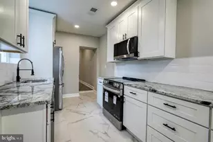 160 East St, Philadelphia, PA 19127 - Photo 10