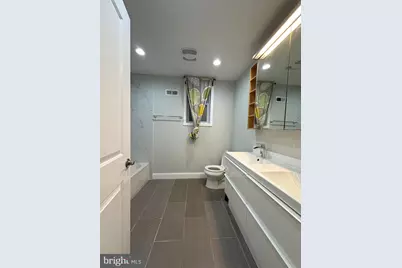916 Snyder Avenue, Philadelphia, PA 19148 - Photo 12
