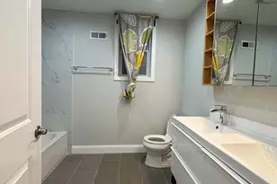 916 Snyder Ave, Philadelphia, PA 19148 - Photo 12