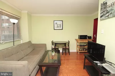 2101-17 Chestnut Street #323, Philadelphia, PA 19103 - Photo 4