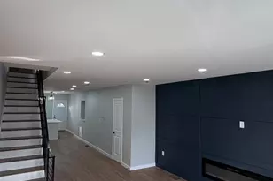 819 Jackson St, Philadelphia, PA 19148 - Photo 4