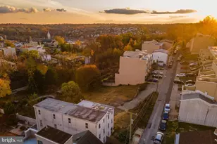 273 Delmar St, Philadelphia, PA 19128 - Photo 8