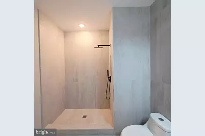 714 Chestnut Street #4R, Philadelphia, PA 19106 - Photo 12