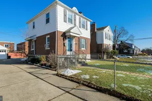 2035 Ripley St, Philadelphia, PA 19152 - Photo 4