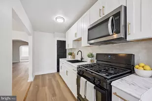 2038 S Redfield St, Philadelphia, PA 19143 - Photo 8