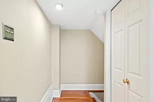 1008 Spruce St, Philadelphia, PA 19107 - Photo 12