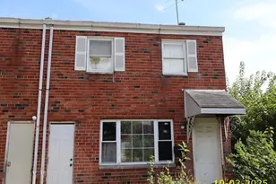 3033 Dowitcher Pl, Philadelphia, PA 19142 - Photo 4