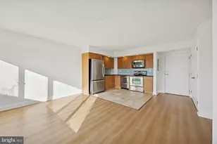 200 Lombard St, Philadelphia, PA 19147 - Photo 2