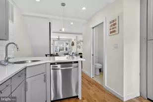 741 Watkins St, Philadelphia, PA 19148 - Photo 8