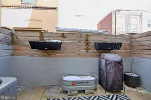 741 Watkins St, Philadelphia, PA 19148 - Photo 10