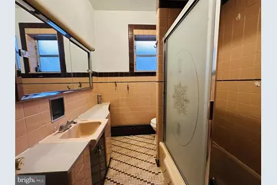 2305 S 9th Street, Philadelphia, PA 19148 - Photo 6