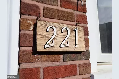 221 Kenilworth Avenue, Philadelphia, PA 19120 - Photo 2