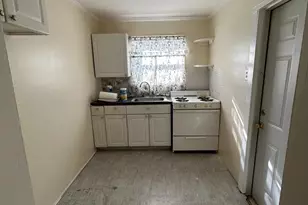 6517 Edmund St, Philadelphia, PA 19135 - Photo 2