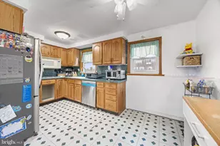 155 Meadow Ln, Philadelphia, PA 19154 - Photo 8