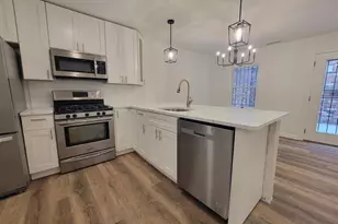 1727 Fitzwater St, Philadelphia, PA 19146 - Photo 12