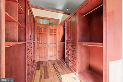 802 Locust Street #201, Philadelphia, PA 19107 - Photo 38