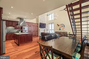 802 Locust St, Philadelphia, PA 19107 - Photo 2