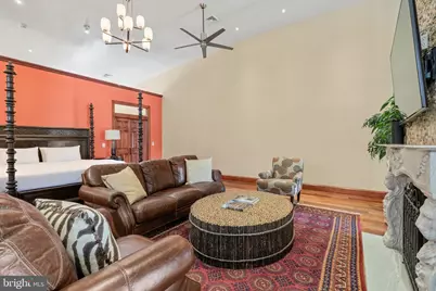 802 Locust Street #201, Philadelphia, PA 19107 - Photo 30