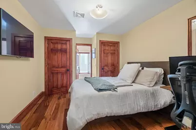 802 Locust Street #201, Philadelphia, PA 19107 - Photo 24
