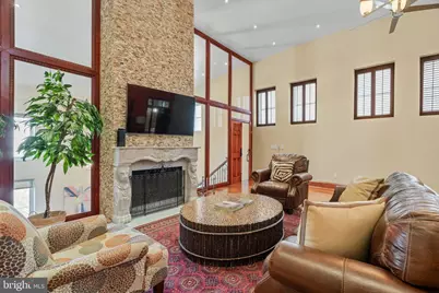 802 Locust Street #201, Philadelphia, PA 19107 - Photo 32