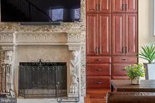 802 Locust St, Philadelphia, PA 19107 - Photo 16