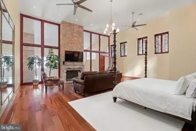802 Locust Street #201, Philadelphia, PA 19107 - Photo 34