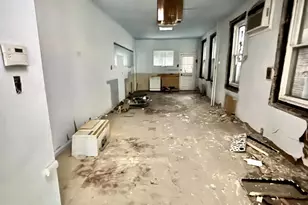 1627 S 8th St, Philadelphia, PA 19148 - Photo 2