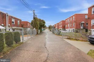 1027 Griffith St, Philadelphia, PA 19111 - Photo 30