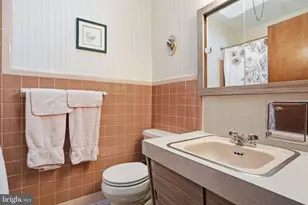 1027 Griffith St, Philadelphia, PA 19111 - Photo 16