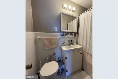 2031 Locust Street #202, Philadelphia, PA 19103 - Photo 6